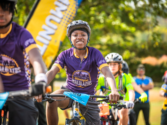 teen cyclists competing