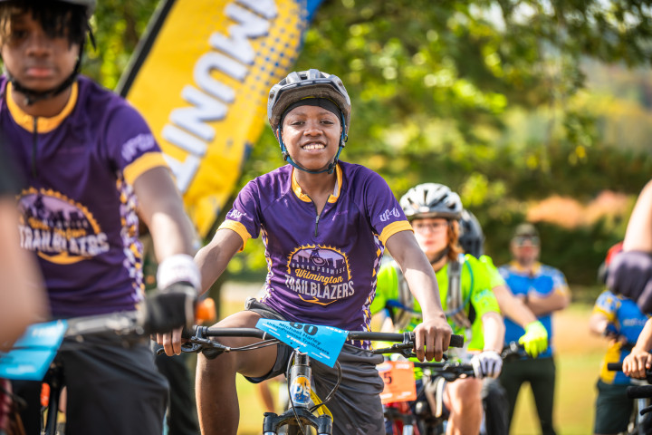 teen cyclists competing